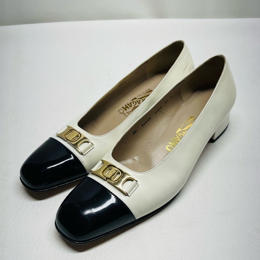 Salvatore Ferragamo womens shoes size 8.5